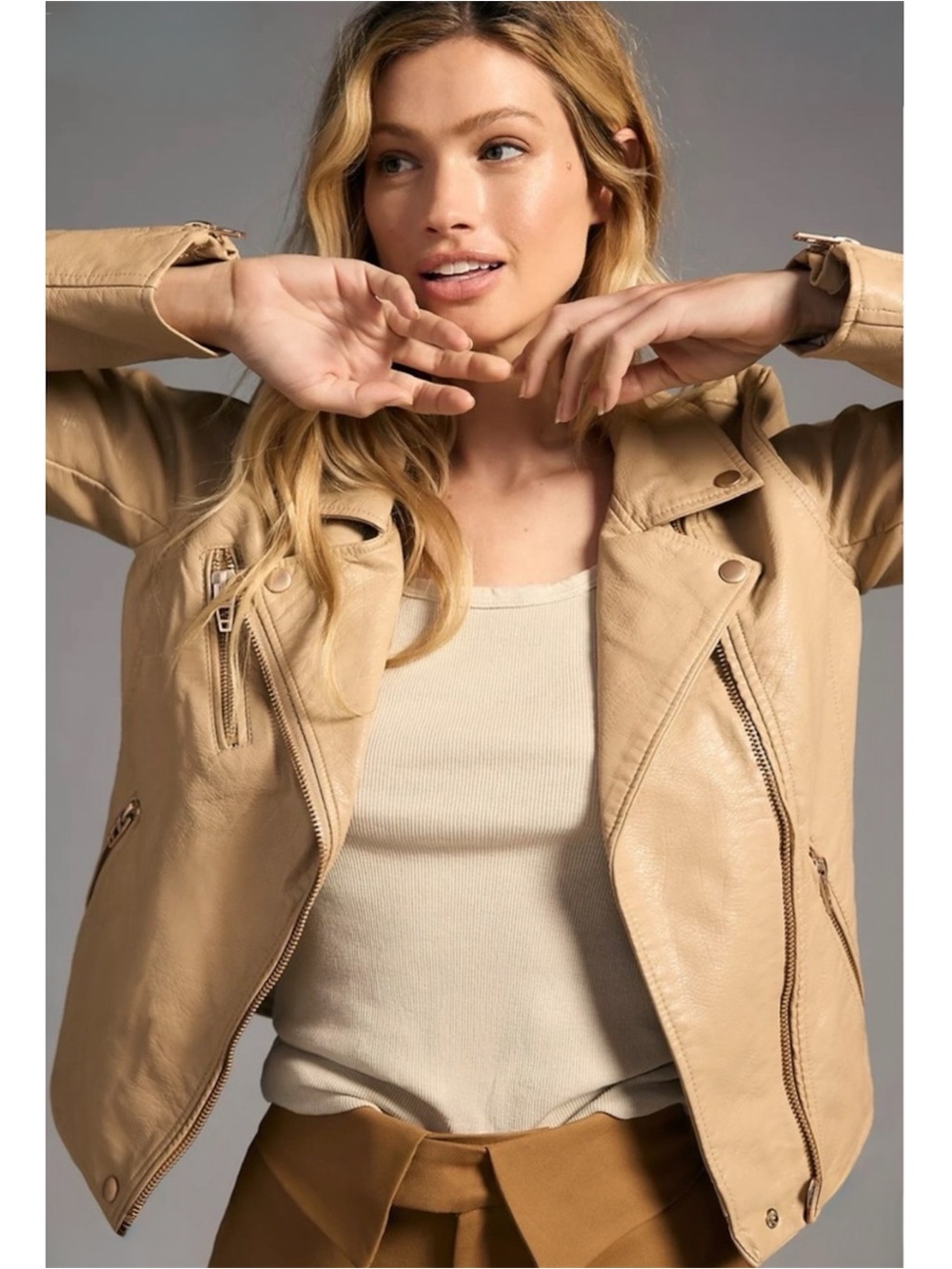 BLANKNYC Beige‎ Faux Leather Moto Jacket Gold Hardware Biker Zip Women’s M